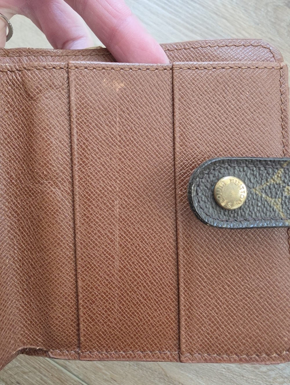 AUTHENTIC Louis Vuitton Monogram Bifold Snap Wallet (Pre-loved Condition!) - Picture 4 of 12